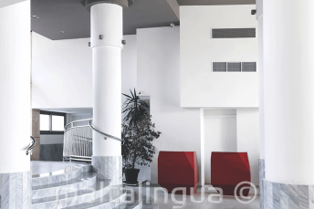 Cavalieri foajea guovlu